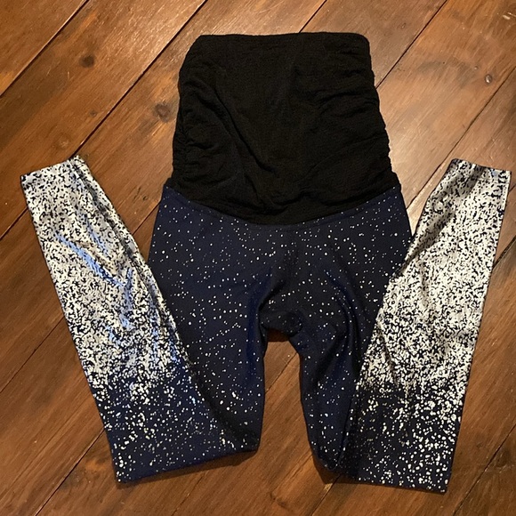 Beyond the Bump Maternity Leggings | S - Picture 2 of 10